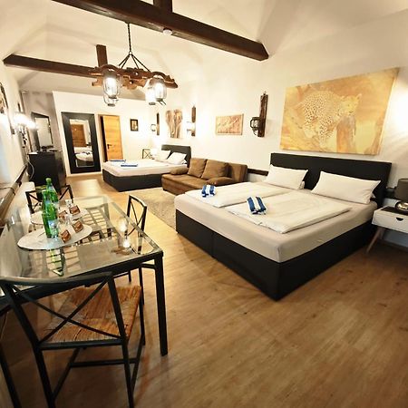 Pension Riverside In Leverkusen Hitdorf Am Rhein - Zentral An Der A1 Und 59 Buitenkant foto