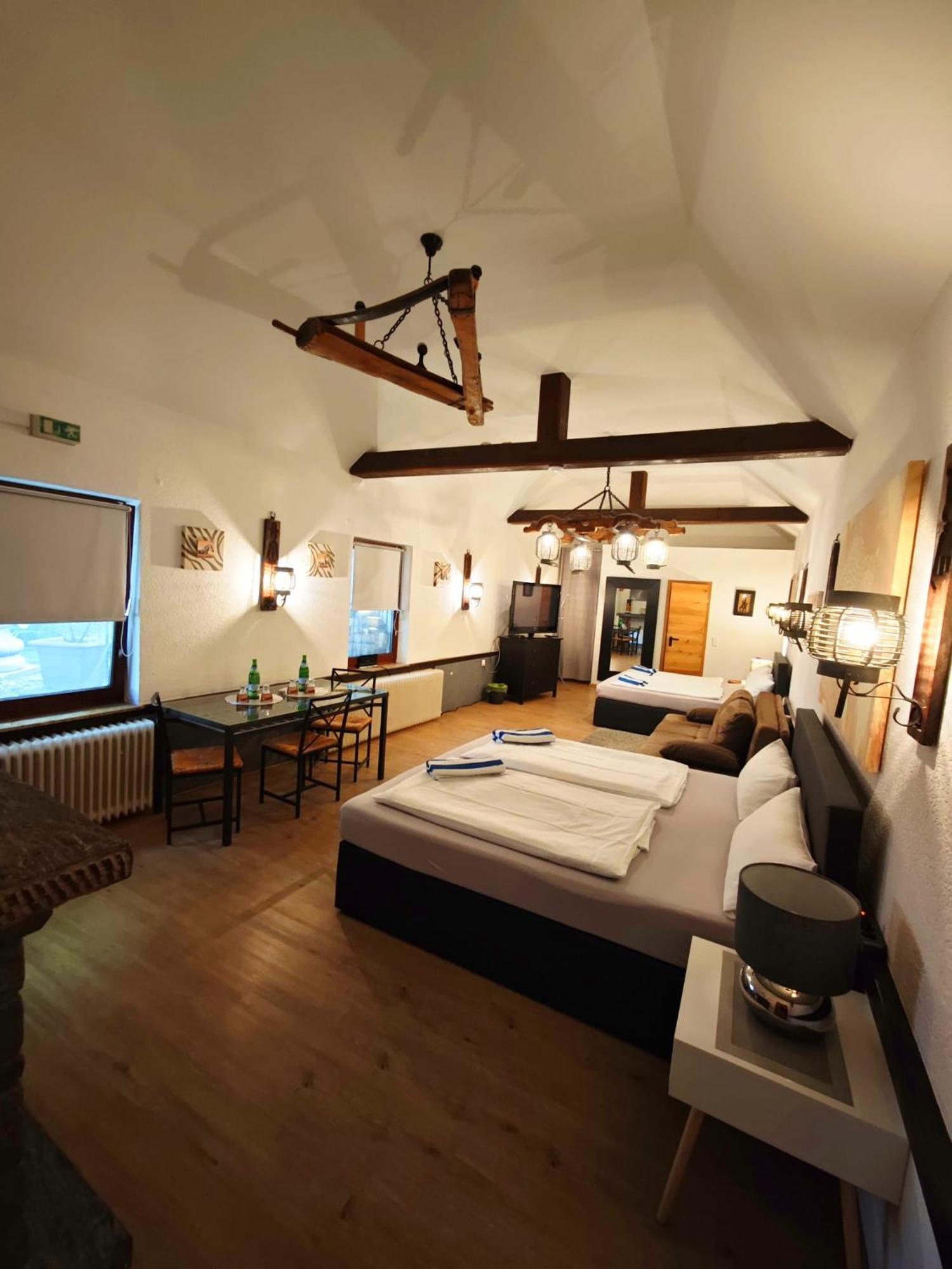 Pension Riverside In Leverkusen Hitdorf Am Rhein - Zentral An Der A1 Und 59 Buitenkant foto